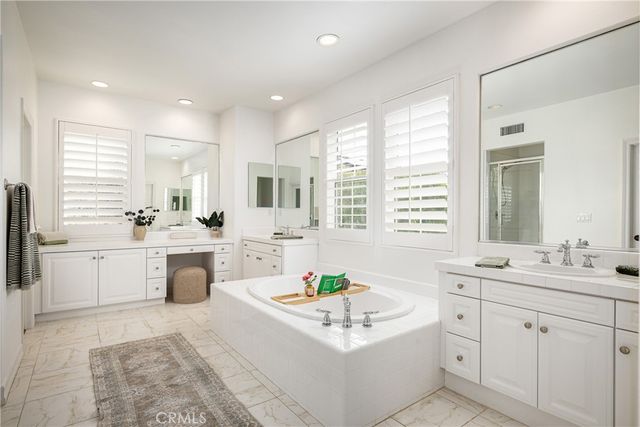 25 Hallcrest, Ladera Ranch, CA 92694