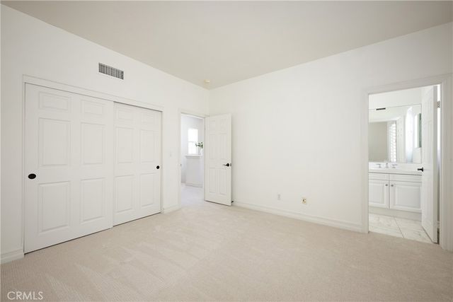 25 Hallcrest, Ladera Ranch, CA 92694