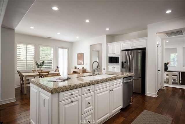 25 Hallcrest, Ladera Ranch, CA 92694