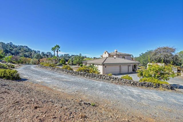 2501 Calle Fresca, Cool, CA 95614