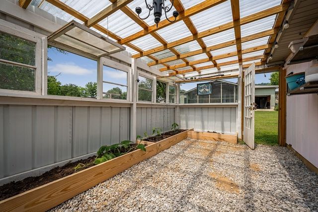 1653 Lester Flatt Rd, Sparta, TN 38583