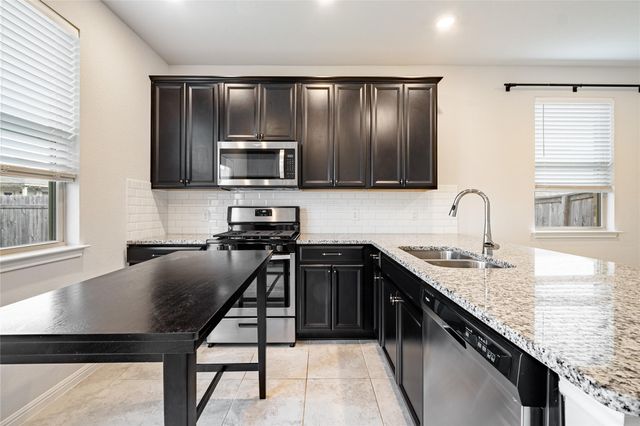 12310 Silverstream LN, Manor, TX 78653