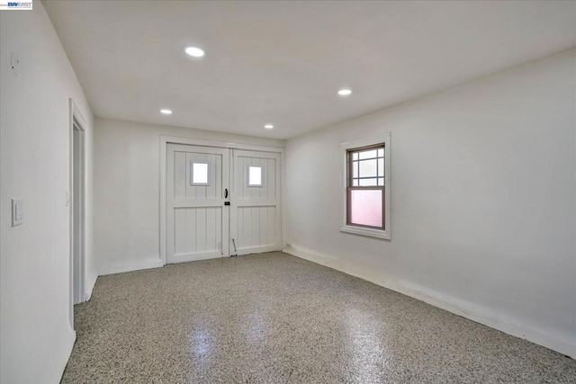 1820 Yale Dr, Alameda, CA 94501