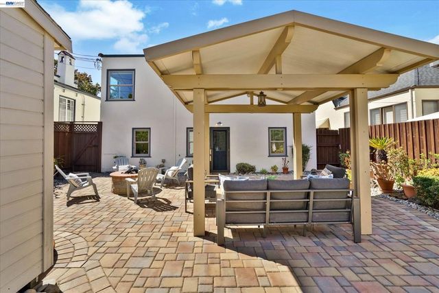1820 Yale Dr, Alameda, CA 94501