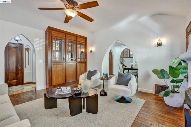 1820 Yale Dr, Alameda, CA 94501