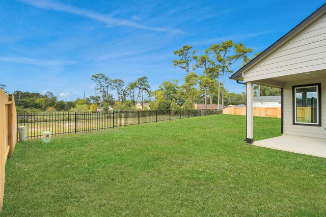 11822 Royal Willow Lane, Houston, TX 77066