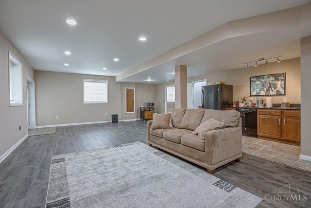 2055 Little Turtle Court, Ross Twp, OH 45013