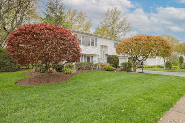 54 Meyer Oval, Pearl River, NY 10965