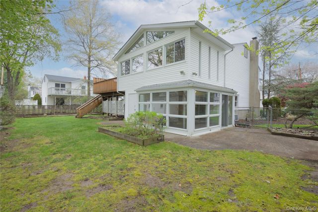 54 Meyer Oval, Pearl River, NY 10965