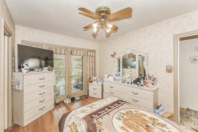 4704 E Tulare Street, Fresno, CA 93702