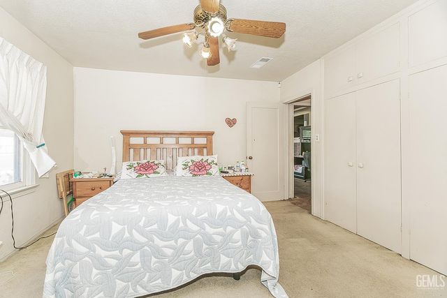 4704 E Tulare Street, Fresno, CA 93702