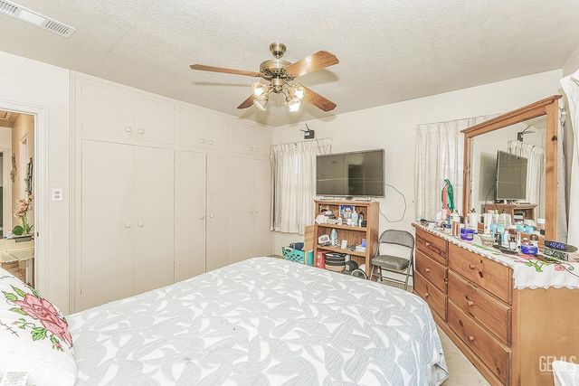 4704 E Tulare Street, Fresno, CA 93702
