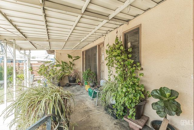 4704 E Tulare Street, Fresno, CA 93702