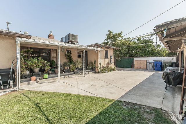 4704 E Tulare Street, Fresno, CA 93702