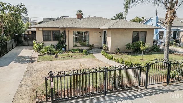 4704 E Tulare Street, Fresno, CA 93702