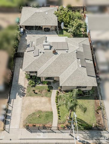 4704 E Tulare Street, Fresno, CA 93702