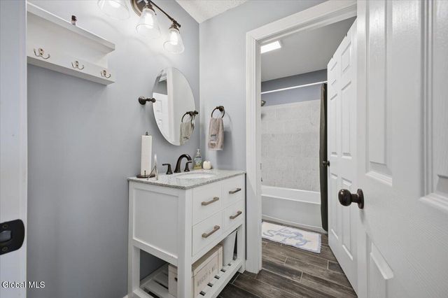 9 North Court, Queensbury, NY 12804