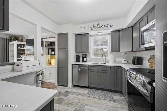 9 North Court, Queensbury, NY 12804