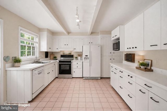 8406 GENEVA MASON RD, Potomac, MD 20854