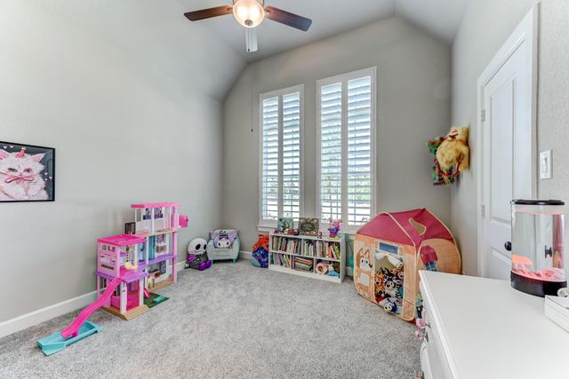 404 Summit Ridge Court, Conroe, TX 77318