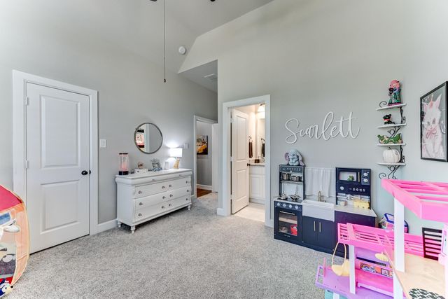 404 Summit Ridge Court, Conroe, TX 77318