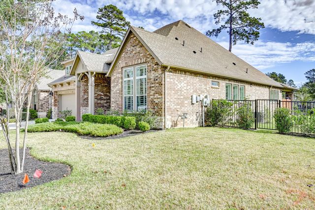 404 Summit Ridge Court, Conroe, TX 77318