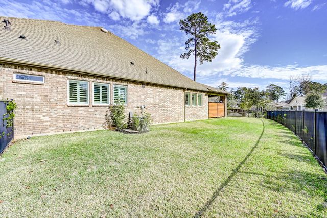 404 Summit Ridge Court, Conroe, TX 77318