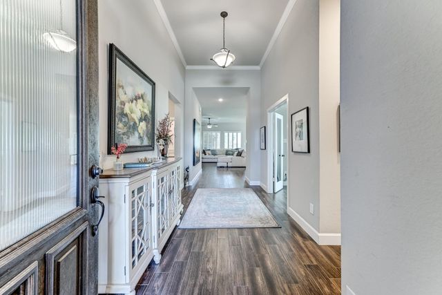 404 Summit Ridge Court, Conroe, TX 77318