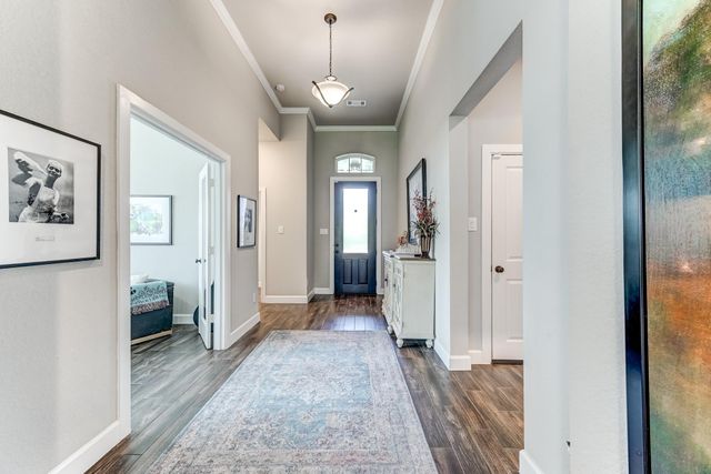 404 Summit Ridge Court, Conroe, TX 77318