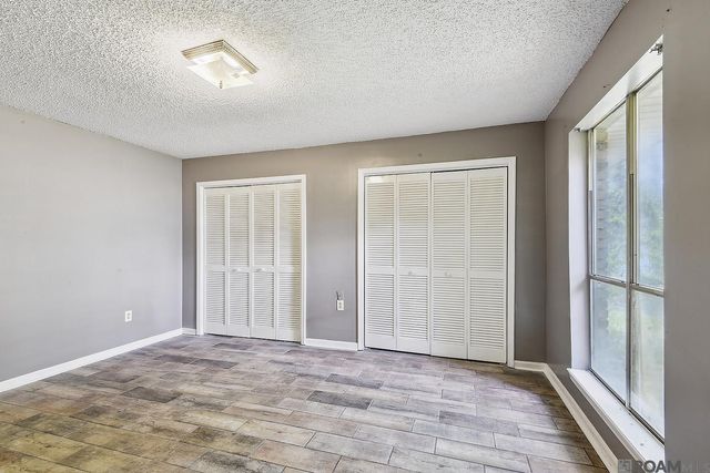 9040 Metairie Dr, Baton Rouge, LA 70810