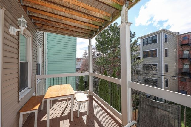 64 Bremen St, Boston, MA 02128