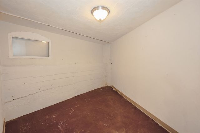 64 Bremen St, Boston, MA 02128