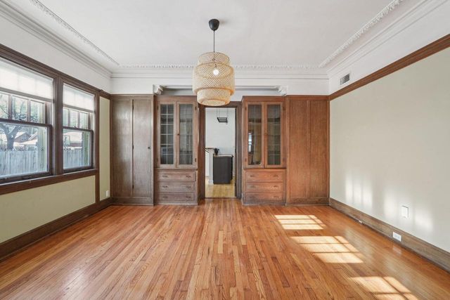 1311 S Layton BOULEVARD, Milwaukee, WI 53215