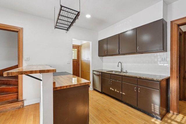 1311 S Layton BOULEVARD, Milwaukee, WI 53215