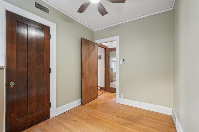 1311 S Layton BOULEVARD, Milwaukee, WI 53215