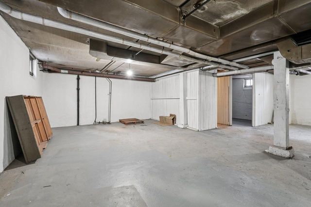 1311 S Layton BOULEVARD, Milwaukee, WI 53215