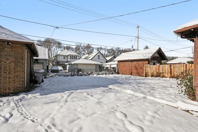 1311 S Layton BOULEVARD, Milwaukee, WI 53215