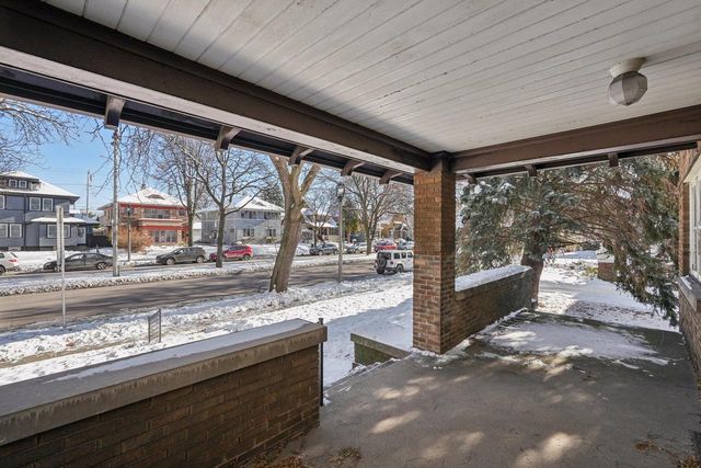 1311 S Layton BOULEVARD, Milwaukee, WI 53215