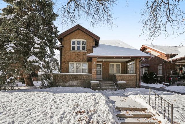 1311 S Layton BOULEVARD, Milwaukee, WI 53215