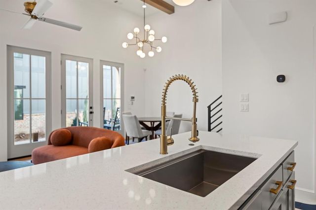 225 W First Street 113, Edmond, OK 73003
