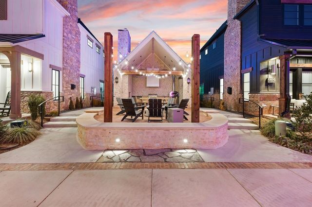 225 W First Street 113, Edmond, OK 73003