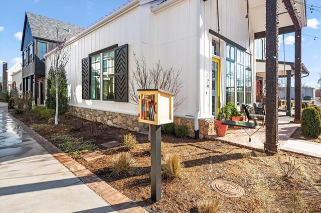 225 W First Street 113, Edmond, OK 73003