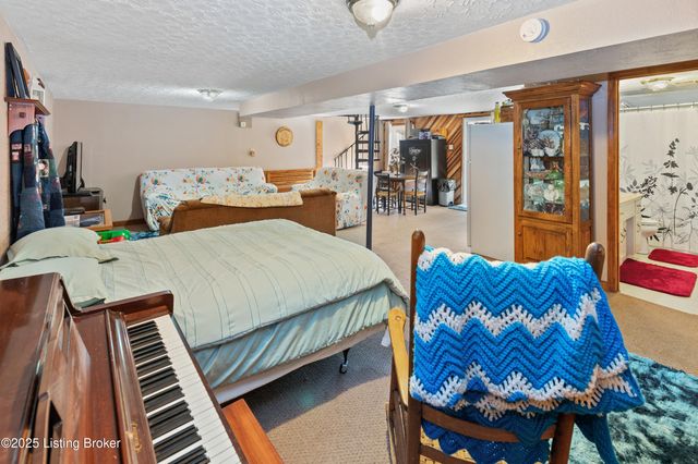 841 Lick Crk Rd, Boston, KY 40107