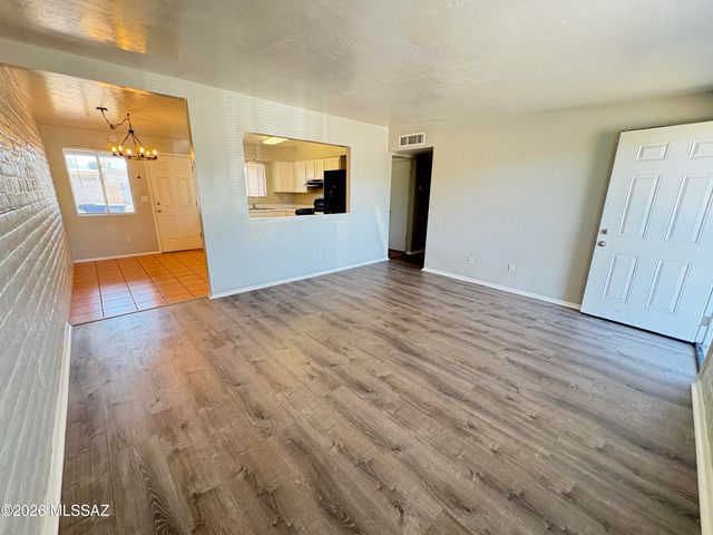 3551 S Calle Polar, Tucson, AZ 85730