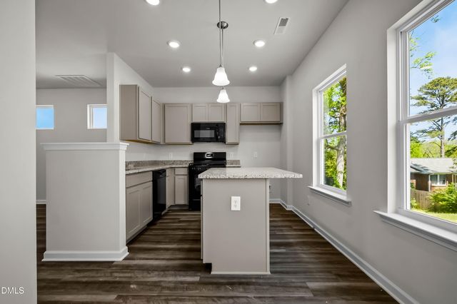 263 Courtside Drive, Dunn, NC 28334