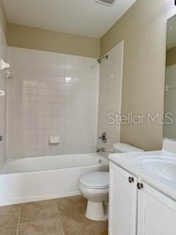 402 KENSINGTON LAKE CIRCLE, Brandon, FL 33511