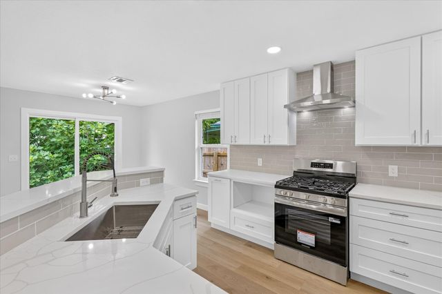 6702 Roseborough DR, Austin, TX 78747