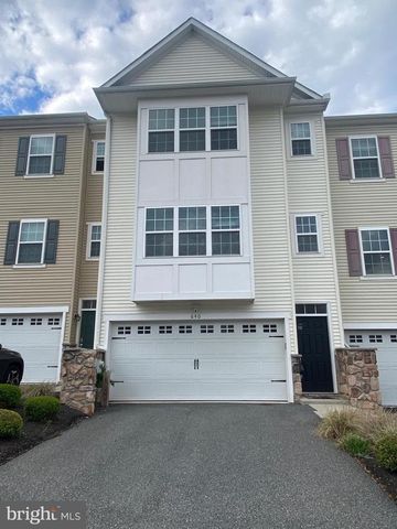 640 JACOBSEN CIR, Newark, DE 19702