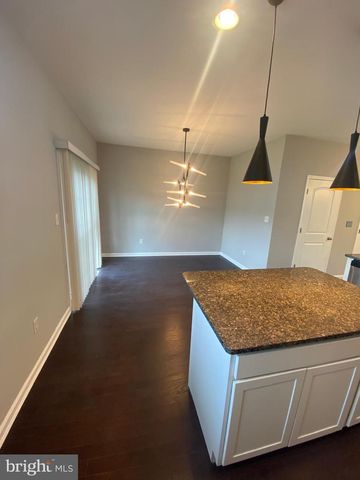 640 JACOBSEN CIR, Newark, DE 19702