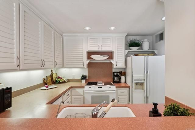 7126 Marina Pacifica Drive, Long Beach, CA 90803